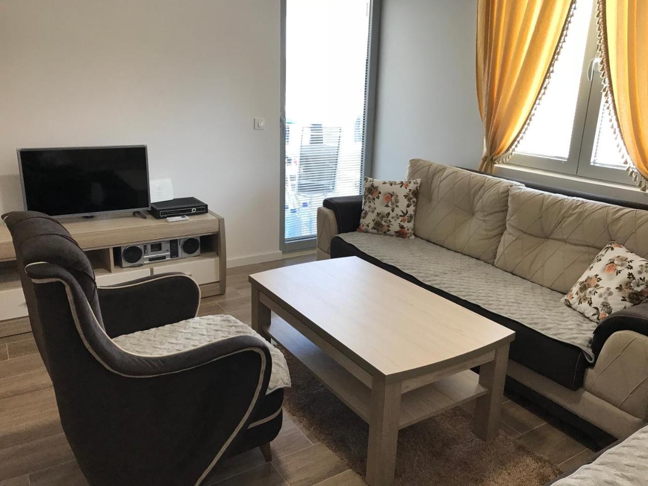 Apartmani Belma Dobra Voda Luaran gambar